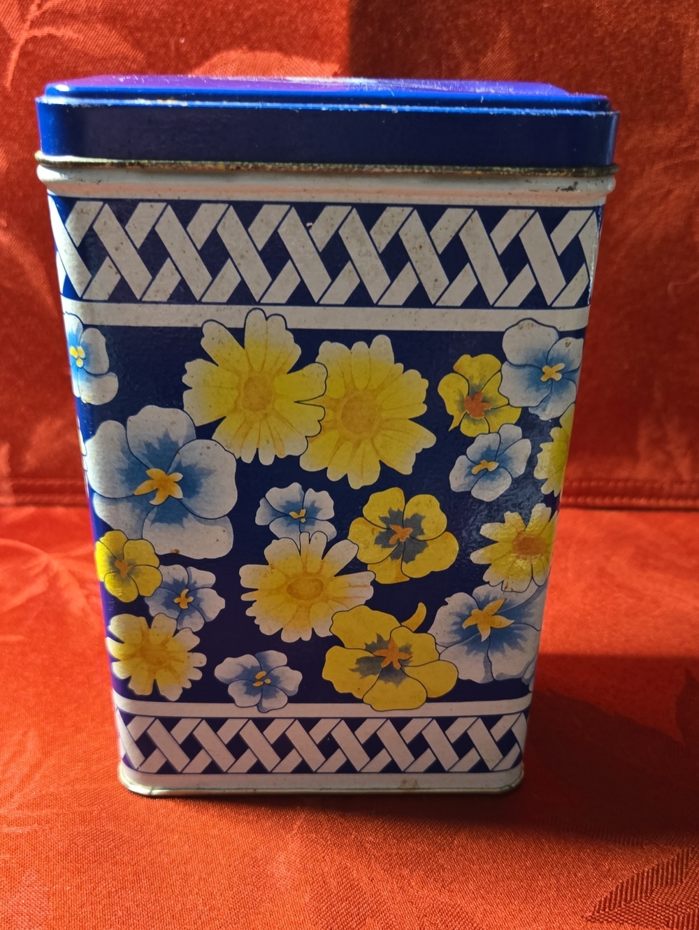 Floral Print Equal Sweetner Collectible Tin Dated 1989